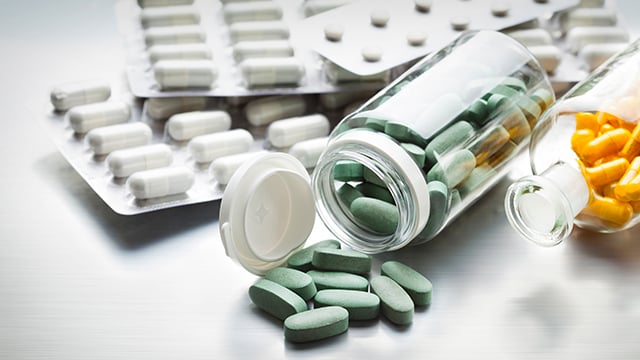 Different_medicines_on_metal_table